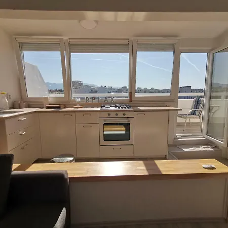 Apartman Centar شقة *